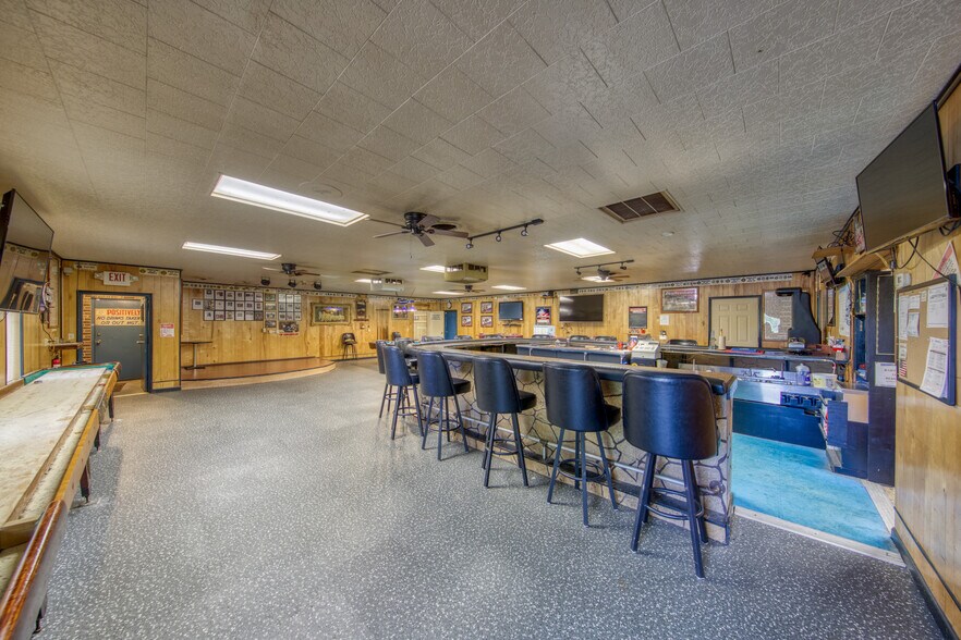 More Photos Of 10769 W Lee Hwy, Loudon Loft Creative Space For Sale