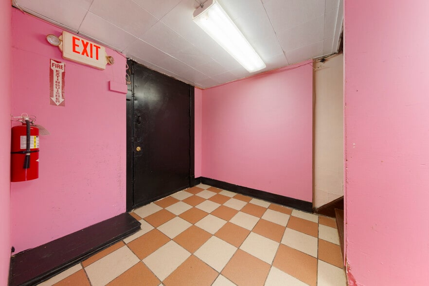 More Photos Of 508 Central Ave N, Faribault Storefront Retail Residential For Sale