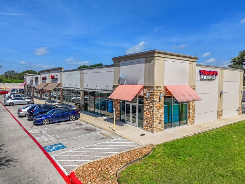 More Photos Of 938 Wurzbach Pky, San Antonio Freestanding For Lease