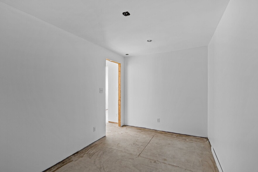 More Photos Of 3547 Kensington Ave, Philadelphia General Retail For Sale