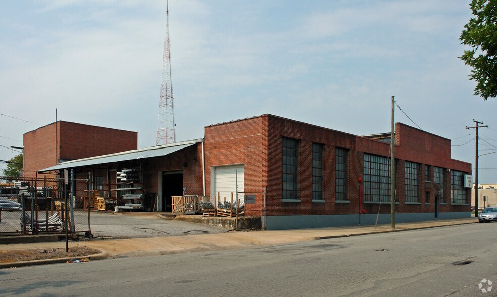 More Photos Of 3011-3017 W Leigh St, Richmond General Retail For Sale