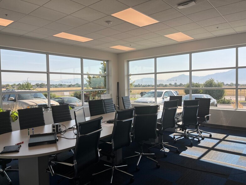 More Photos Of 6556 S Airport Rd, West Jordan Industrial For Lease