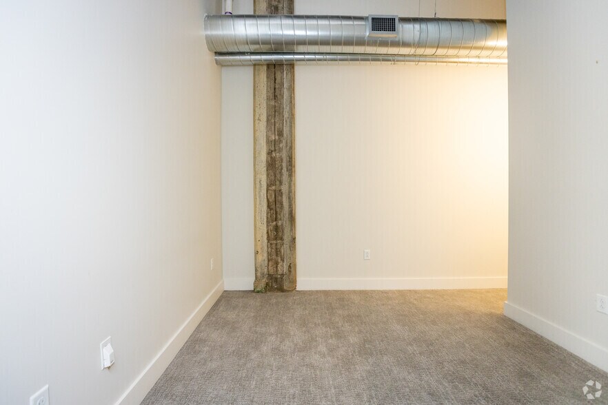 More Photos Of 538 Erie Blvd W, Syracuse Apartments For Lease