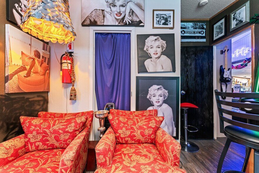 More Photos Of 33855 Blanco Rd, Bulverde Bar For Sale