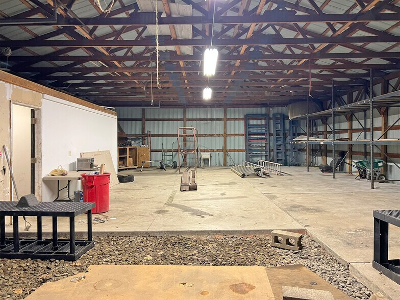 More Photos Of 2010 Schaper Ave, Erie Warehouse For Sale