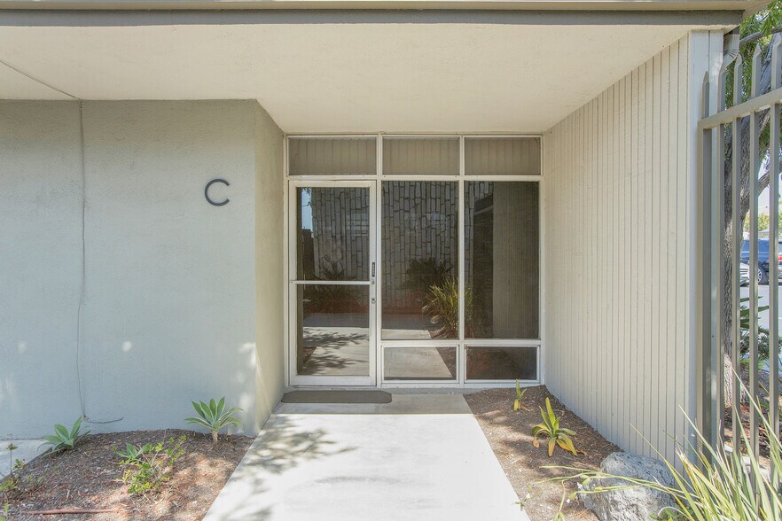 More Photos Of 1500 E Katella Ave, Orange Medical For Sale