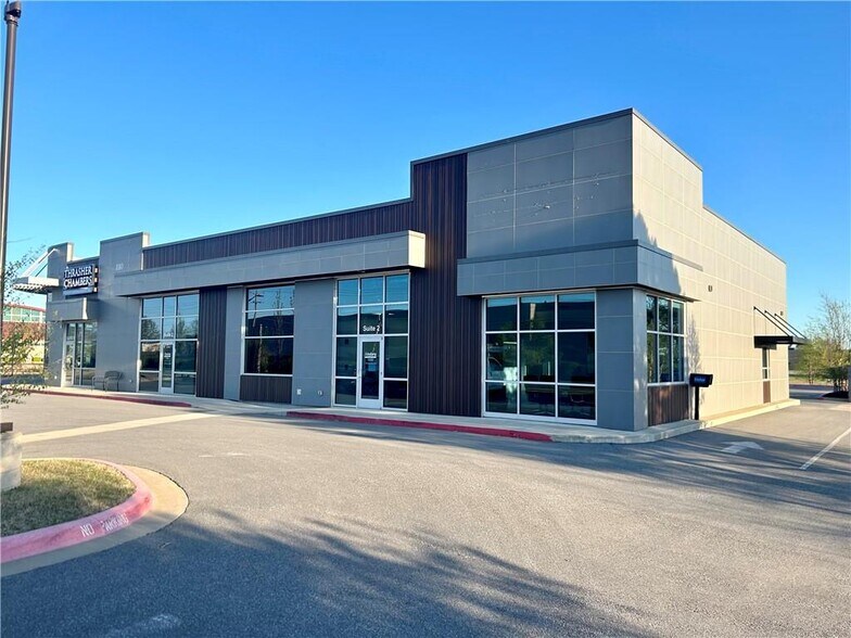 Primary Photo Of 1110 SE 28th St, Bentonville Storefront Retail Office For Lease