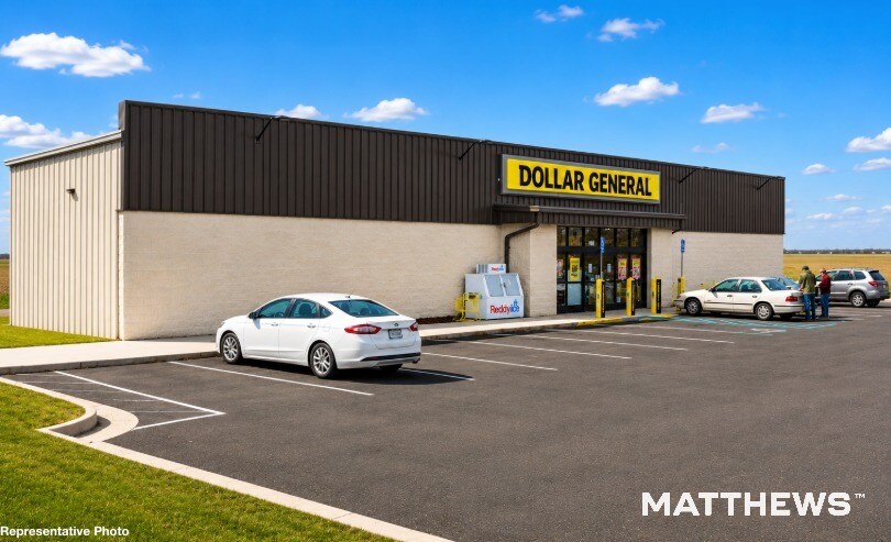 Primary Photo Of 2192 332nd St, North English General Retail For Sale