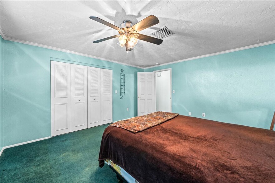 More Photos Of 5812 Missouri Ave, New Port Richey Flex For Sale