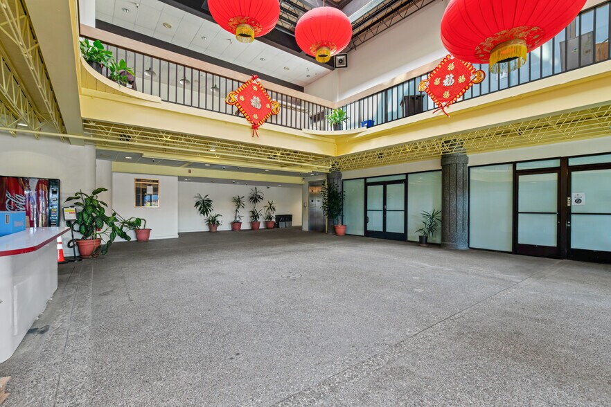 More Photos Of 1717 Mission St, San Francisco Flex For Sale