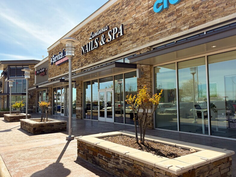 More Photos Of 7915 W Loop 1604 N, San Antonio Storefront For Lease