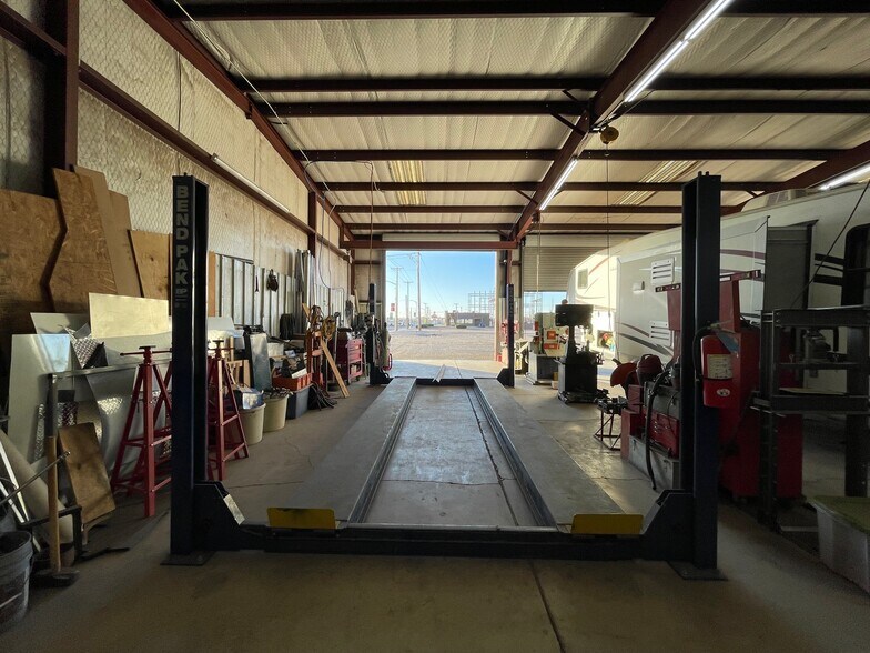 More Photos Of 700 N Gold Ave, Deming Specialty For Sale