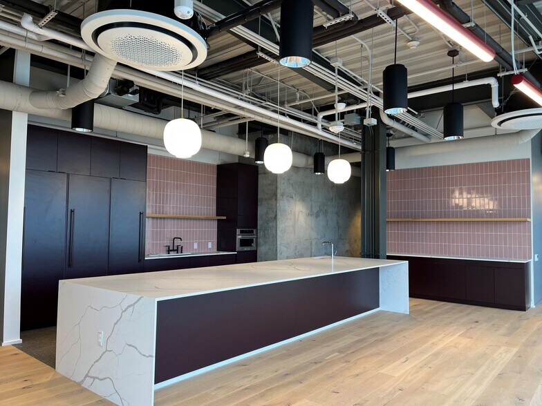 More Photos Of 8888 Washington Blvd, Culver City Office For Lease