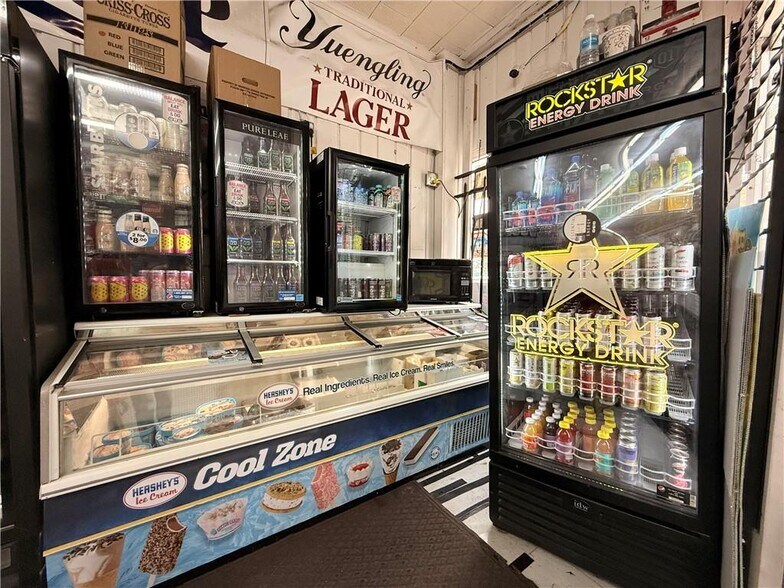 More Photos Of 406 Walnut St, Elmira Convenience Store For Sale