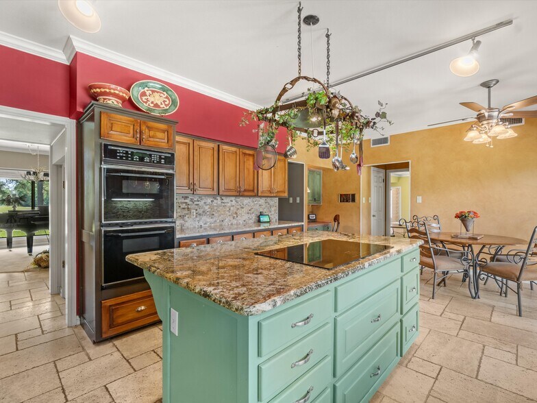 More Photos Of 1173 FM 130, Daingerfield Specialty For Sale