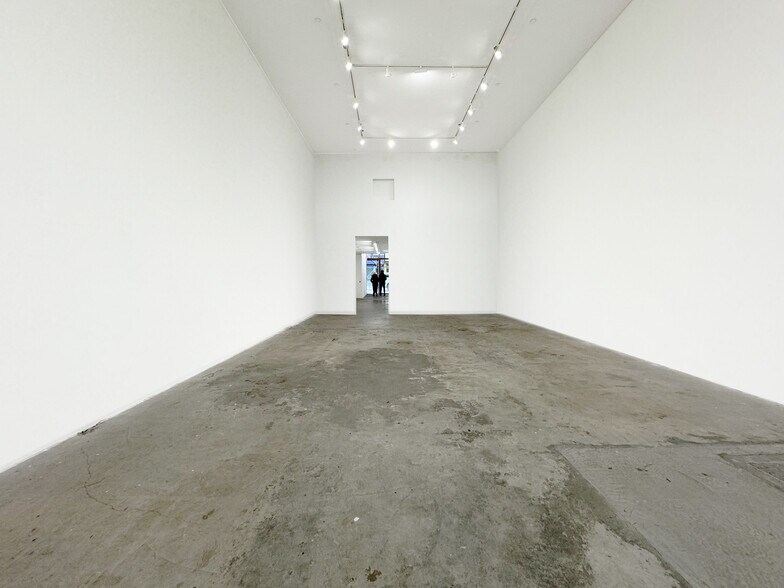 More Photos Of 30 Orchard St, New York Apartments For Lease