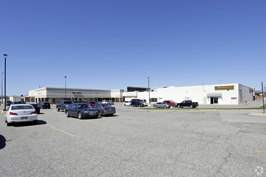 More Photos Of 1216-1284 28th St SW, Grand Rapids General Retail For Sale