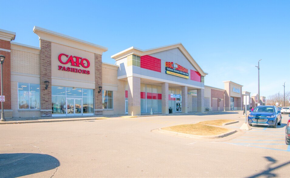 More Photos Of 3165 Alpine Ave, Grand Rapids Storefront For Lease