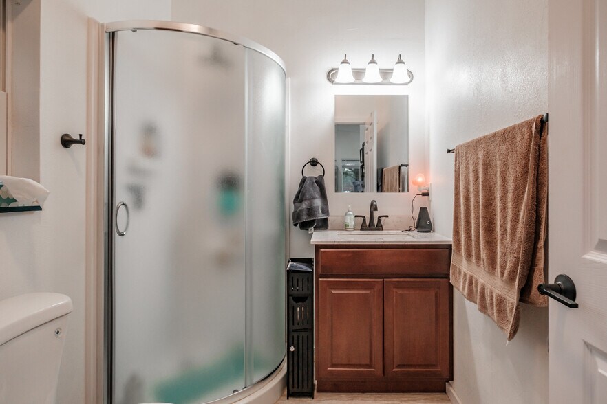 More Photos Of 909 Curry Rd, Roseburg Specialty For Sale