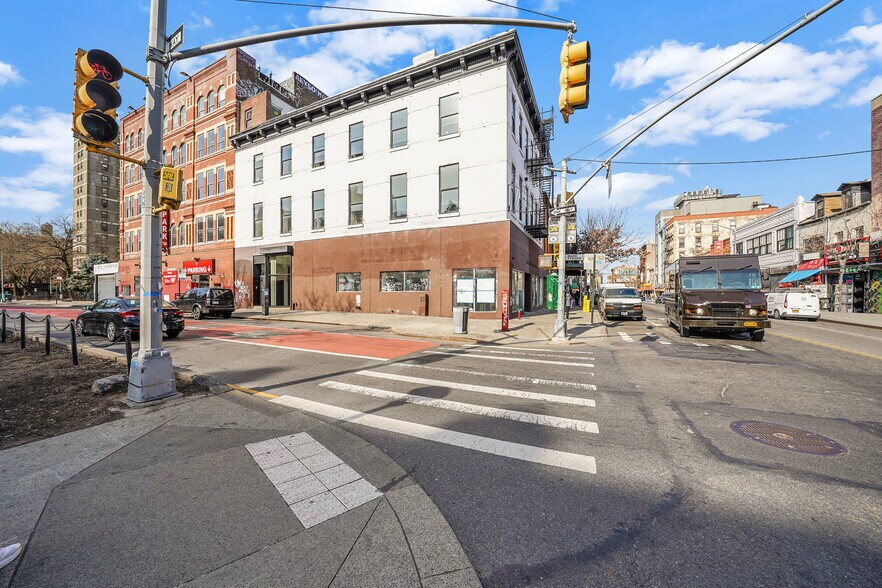 Primary Photo Of 305-307 305-307 Grand Street St, New York Bank For Lease