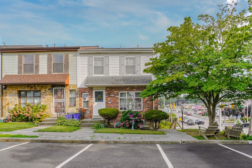 More Photos Of 610 S Cedar Ln, Upper Darby Office Residential For Sale