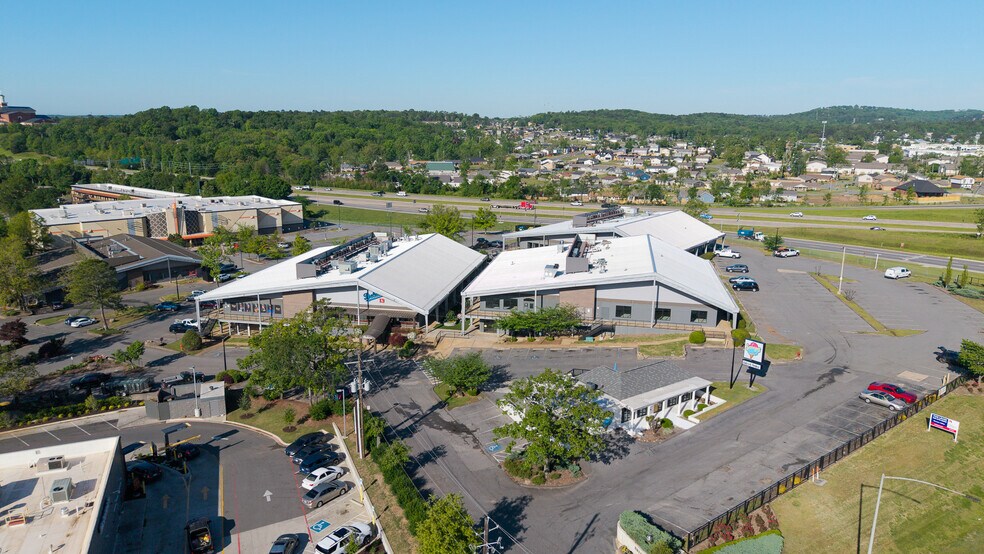 More Photos Of 10301 N Rodney Parham Rd, Little Rock Unknown For Lease