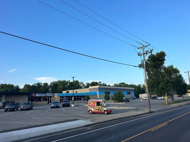 More Photos Of 1250 4th Ave NW, Minot Storefront For Lease