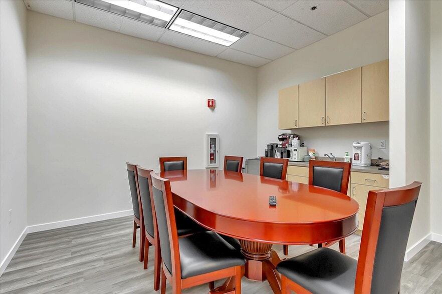 More Photos Of 1298 Kifer Rd, Sunnyvale Medical For Lease