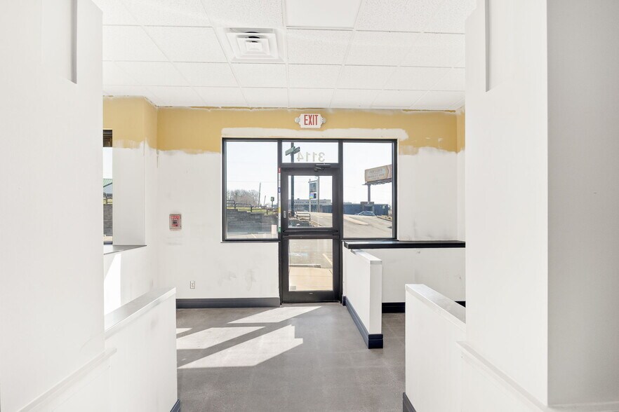 More Photos Of 3114 N Belt Hwy, Saint Joseph Fast Food For Sale
