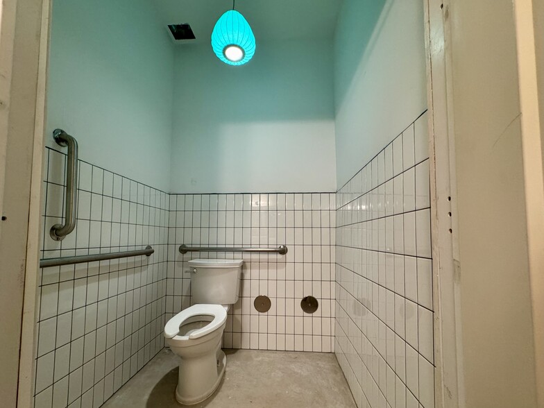 More Photos Of 78 Main St, Bisbee Restaurant For Sale