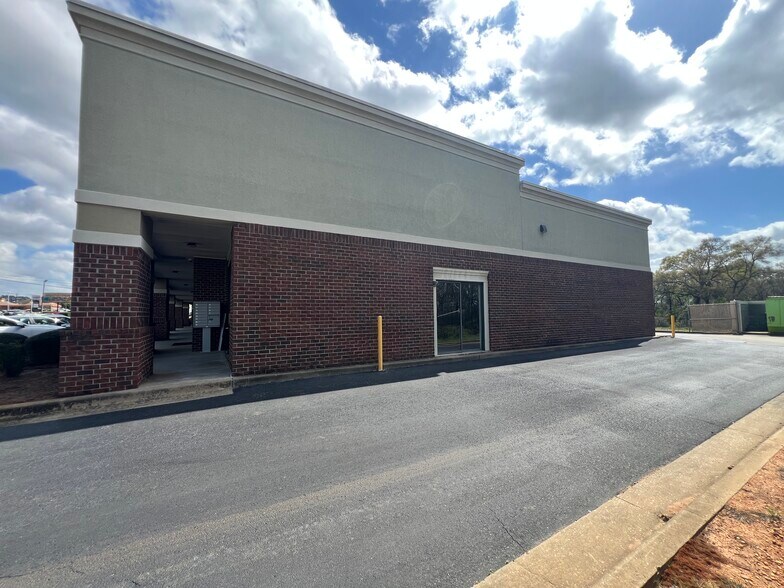 More Photos Of 2130-2146 Cobbs Ford Rd, Prattville Freestanding For Lease