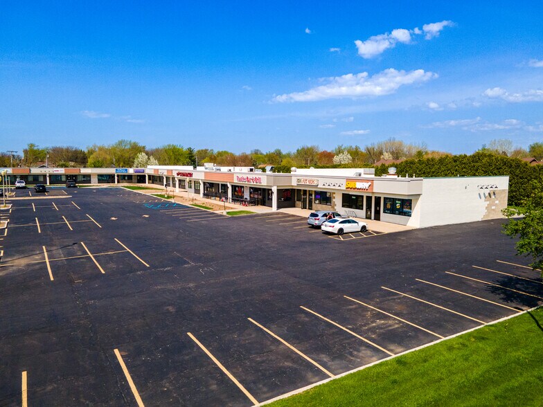 More Photos Of 1942 N Main St, Crown Point Unknown For Lease