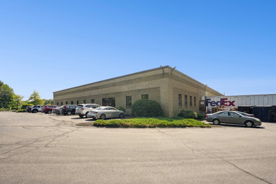 More Photos Of 16 Esquire Rd, North Billerica Research And Development For Lease