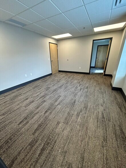 More Photos Of 503-519 Millennium Park Ln, Caldwell Warehouse For Lease