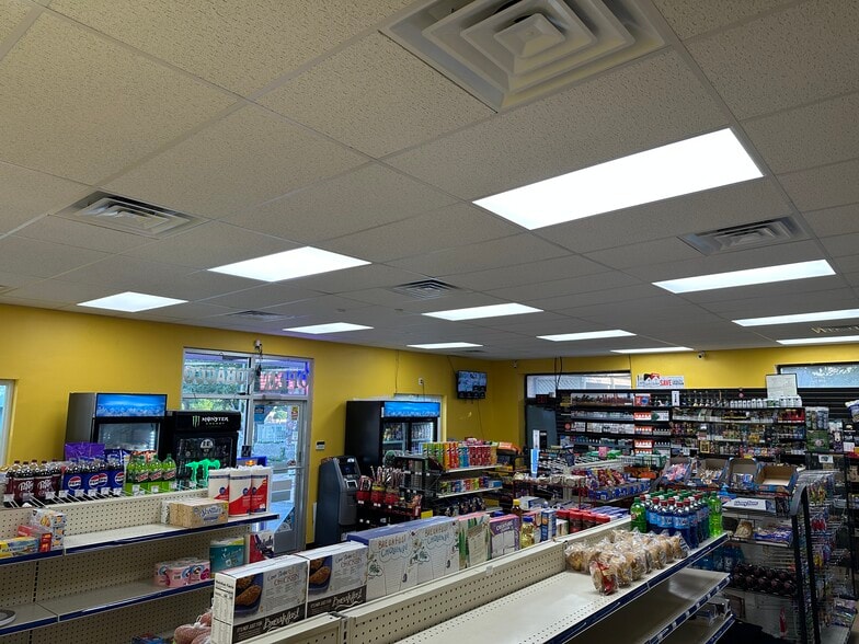 More Photos Of 531 S Main St, Wilkes Barre Service Station For Sale