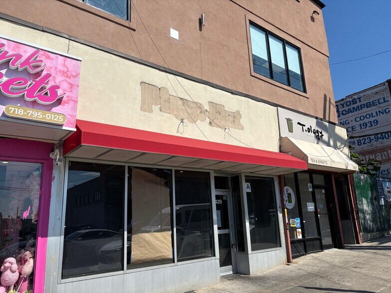 More Photos Of 3421-3431 E Tremont Ave, Bronx Storefront Retail Office For Lease
