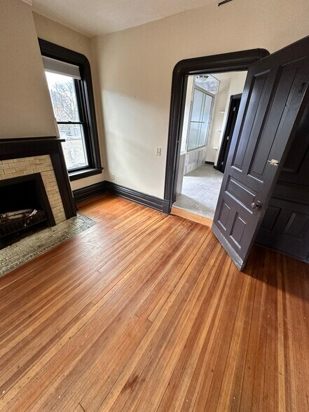 More Photos Of 212 W Gorham St, Madison Storefront Retail Residential For Sale