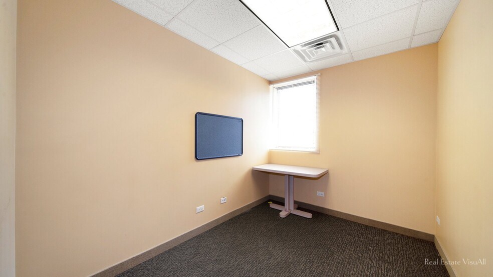 More Photos Of 129 S Roselle Rd, Schaumburg Office For Sale