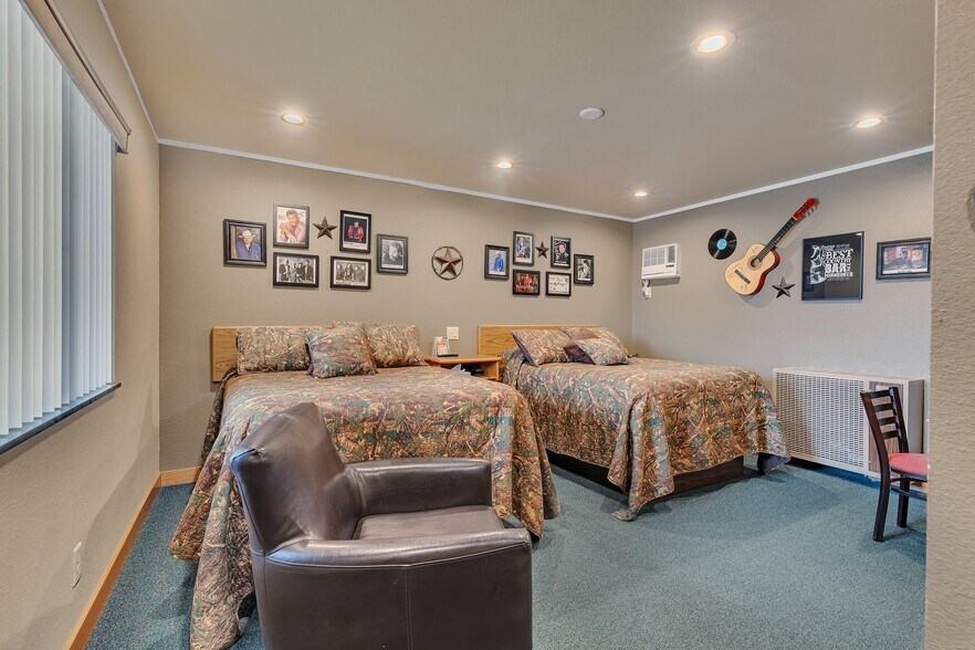 More Photos Of 720 Highway 10, Saint Cloud Hospitality For Sale