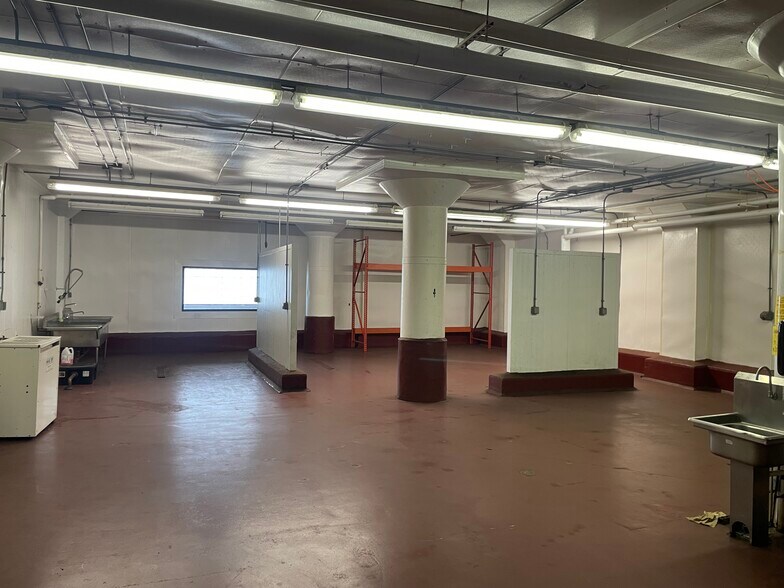 More Photos Of 3931 S Leavitt St, Chicago Food Processing For Sale