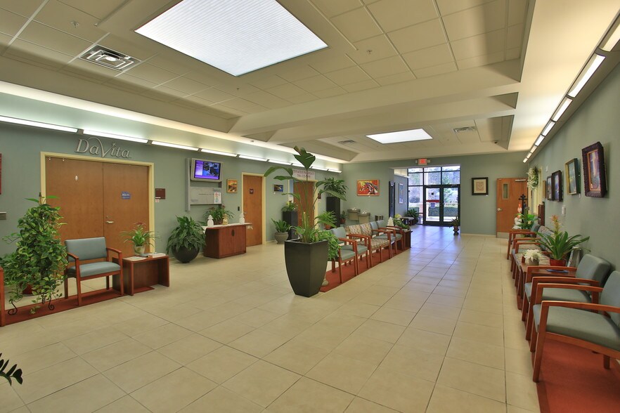 More Photos Of 80 Pinnacles Dr, Palm Coast Medical For Lease