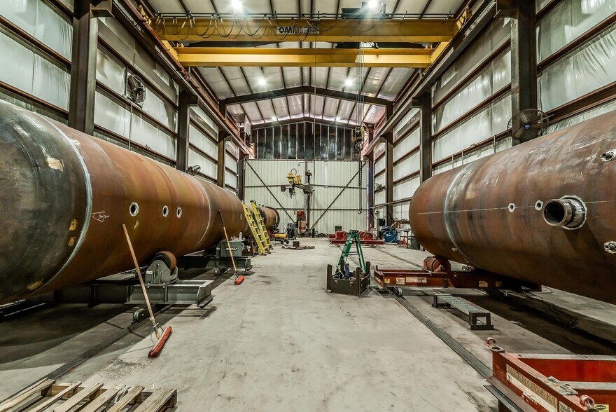 More Photos Of 520 Tradeway Dr, Mineral Wells Warehouse For Sale