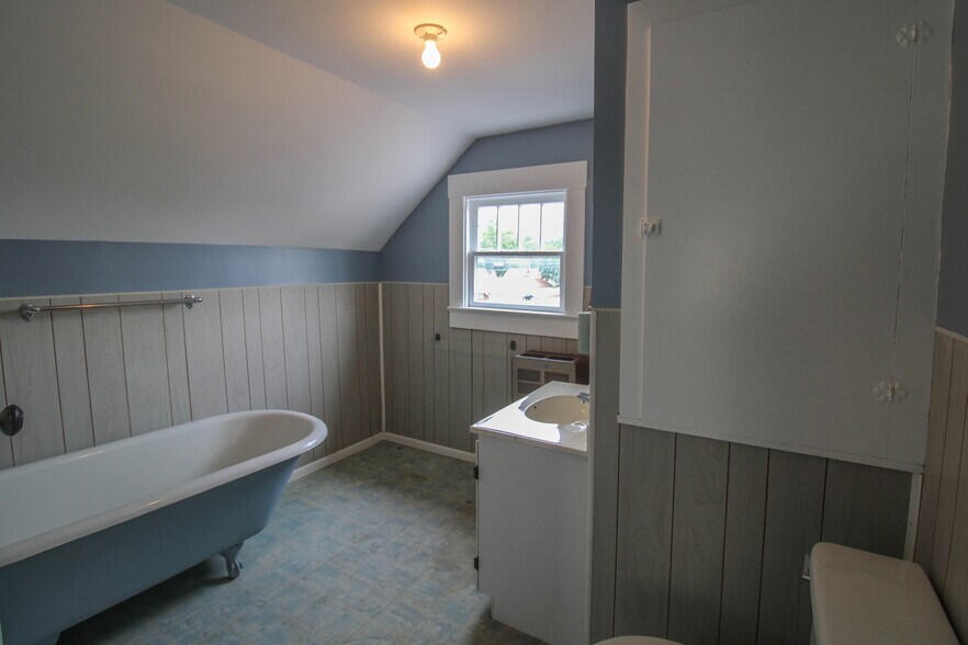 More Photos Of 1517 Allentown Rd, Lima Office For Sale