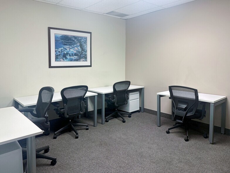 More Photos Of 7030 Woodbine Ave, Markham Office For Lease
