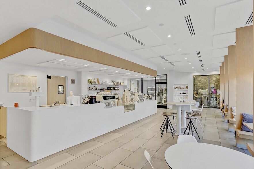 More Photos Of 8410 Hwy 90A, Sugar Land Office For Lease