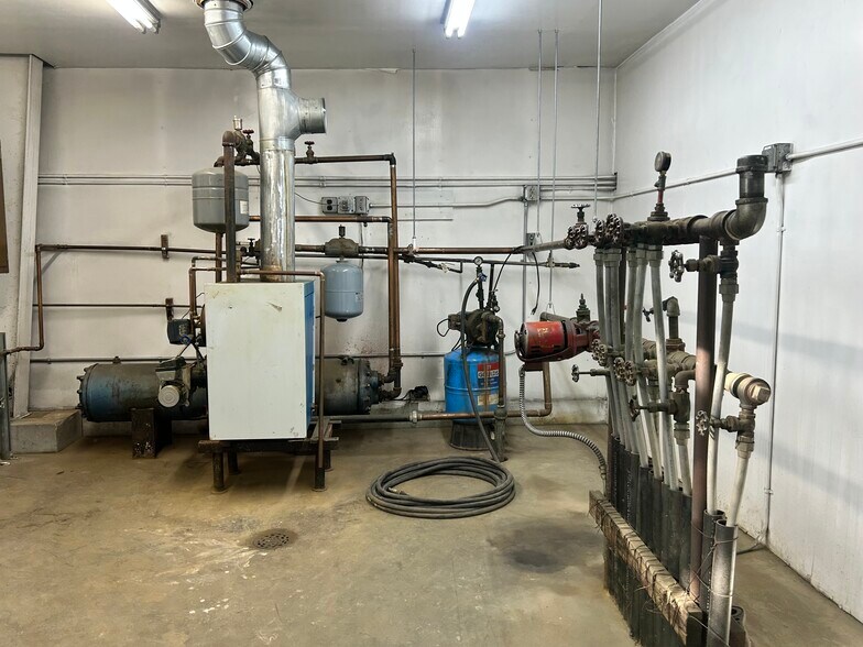 More Photos Of 2431 Hill Rd, Fairbanks Industrial For Sale