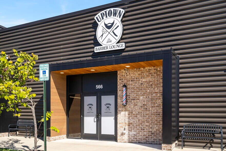 More Photos Of 504 E Centerton Blvd, Centerton Storefront Retail Office For Lease