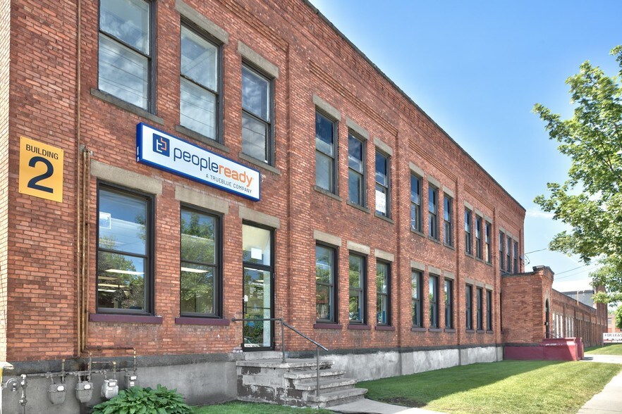 More Photos Of 961-1029 Lyell Ave, Rochester Showroom For Lease