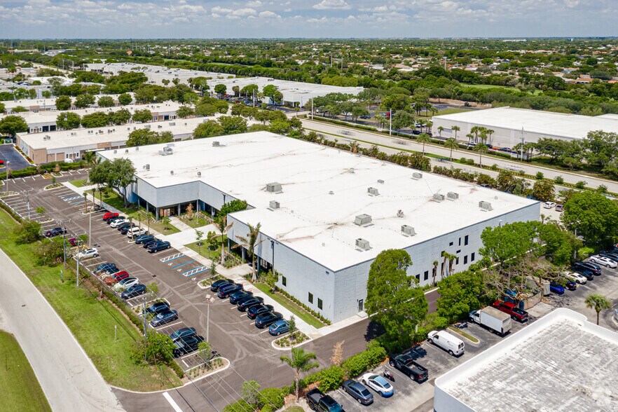 More Photos Of 1081 Holland Dr, Boca Raton Warehouse For Lease