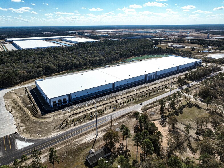 More Photos Of 11900 US-280, Ellabell Distribution For Lease